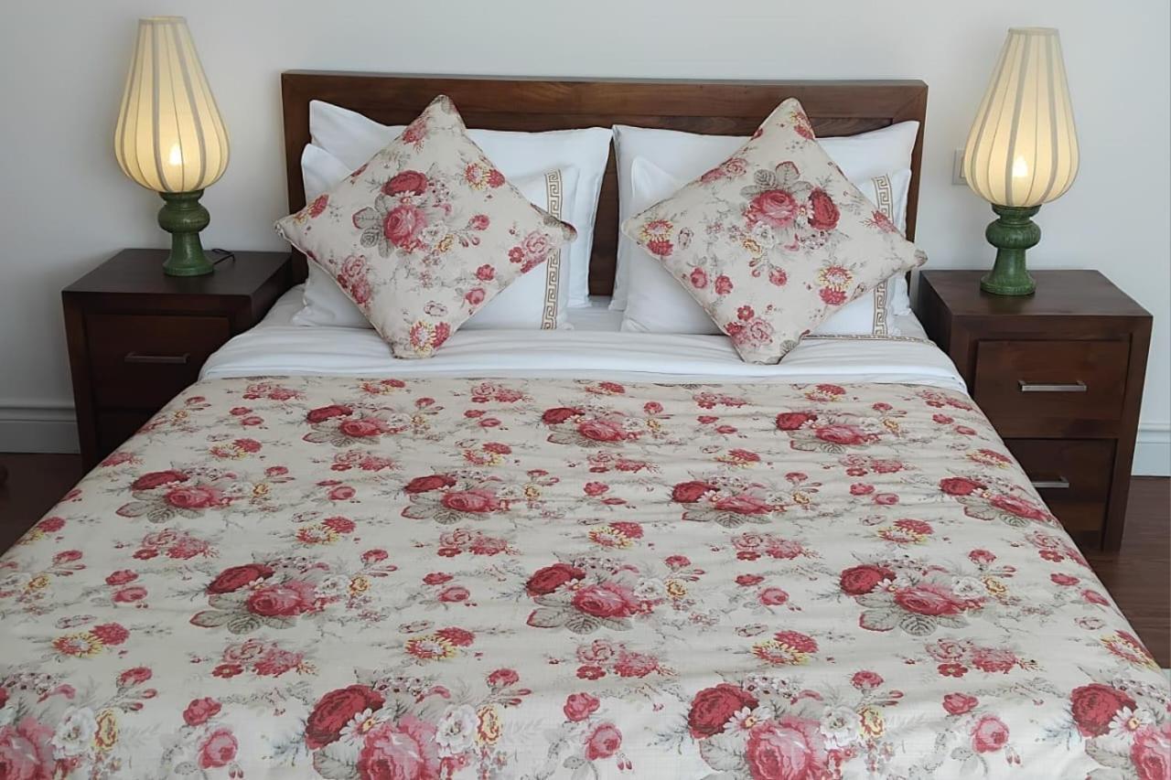 Winchester Little England 누와라 엘리야 외부 사진